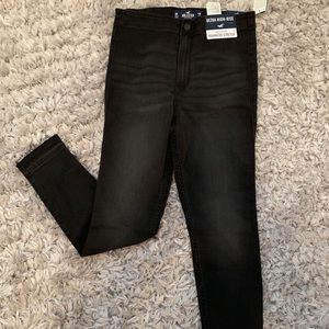 Black Hollister Ultra High Rise Jeans